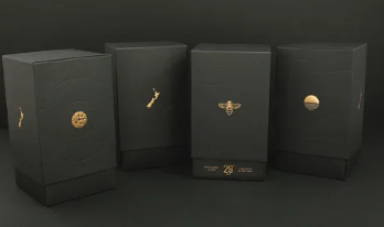 Luxury gift wrapping and premium box service